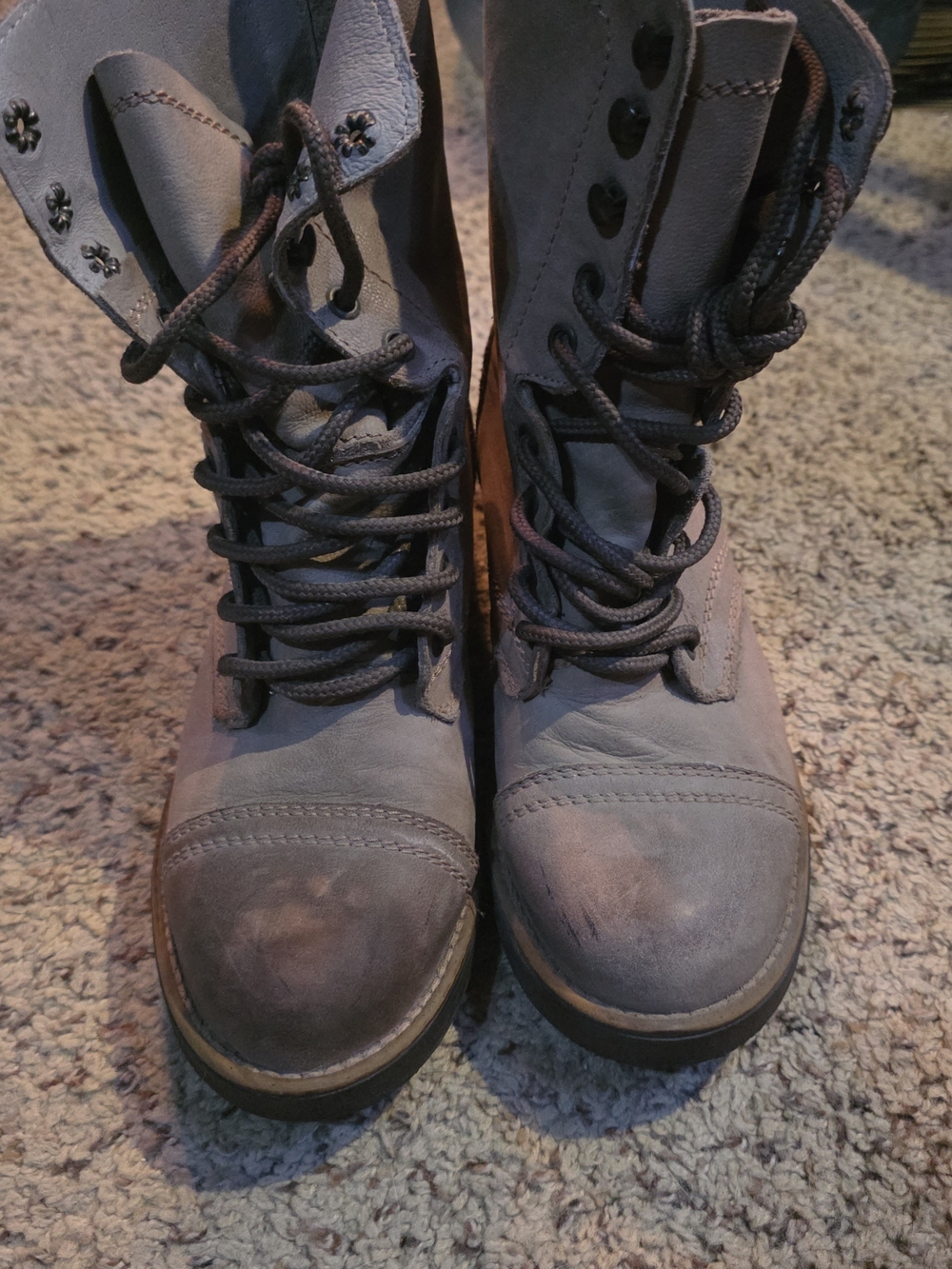 Lace-Up Combat Style Boots in Dusty Gray Steve Madden